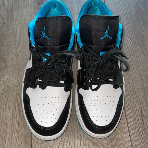 Air Jordan 1 Low SE - Picture 6 of 14